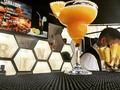 Maracuyá 🍹o Naranja🍊? A ver quién acierta... #barramovilchile #bartender #barralibre #barman #horusbarras #bartender #cocteleria #cocteleriaprimium #bar #sabor #maracuya #naranja #eventos #bodas