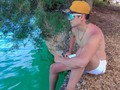 Aquí analizando últimamente me topado con muchas aguas turquesas 💧... Que color tan bonito😍 aunque mi color favorito es el verde (amarillo limón 1🤣 cosas de diseñadores), este color en la naturaleza es brutal, aquí en España he visto ya varios ríos, cascadas, lagunas y más con este tono; este que ven en las fotos es en el Parque Natural Lagunas de Ruidera🇪🇦, y sus aguas me encantaron, además este viaje me fascino por qué tiene unas cuevas y túneles que los recorres en kayak🚣 perooooo eso merece ser desarrollado en otro post 💚🙌 está aventura la hice con mis panas de @contigotours.es 😎   Desliza y vacilate las tomas áreas con el drone🚀  #españa #europa #travelphotography #viaje #viajes #viajerosporelmundo #europetravel #traveling #traveler #travelersnotebook #travelgram #travelblogger #travelbloggers #drone #dji #viajesporespaña #spain #traveltheworld #traveladdict #backpackers #travelphoto #travelpics #travelingram #green #nature #views #lagunasderuidera