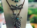 Libélula,color plata,turquesa,pura calidez,calma y sosiego en una combinación de collar corto y largo! Súper versátil,muy hippiechic! #accesoriosdemoda #accesoriospanama #hippiechic #bohochic #chicstyle #chic #glamour #neklaces #earings #jelweryfashion #fashionstyle #piezasunicas #piezasmuyimar #imarcreativity #Panamá #pty #507 #diseño #hechomano #beunique #diferen