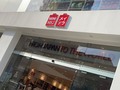 ¡Esta tienda es el demonio!  Entras y sales sin sueldo 🤣