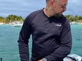 Hasta ahora la vida me ha regalado todos estos años de cosas bonitas.   Una familia unida que amo, 3 hijos maravillosos, amigos que son tan reales como para soportarme, una mujer que amo y que mira al mismo lugar que yo, la posibilidad de dormir tranquilo, un trabajo que amo con mi vida, la bendición de ayudar a los demás y la capacidad de tener mente de plomo aún cuando la vida te golpea.   Gracias a todos por sus bonitos deseos.