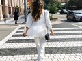 Crossing the street Superman style 💬 . . . #coralgables #streetphotography #streetshots #streetwear #classy — photo by @corinacgp and @sofiacgp 🥰❤️