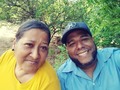 El que hurtaba, no hurte más, sino trabaje, haciendo con sus manos lo que es bueno, para que tenga qué compartir con el que padece necesidad. Efesios 4:28
