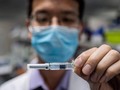 Francia busca al menos 25 mil voluntarios para probar vacunas contra el coronavirus