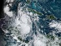 Delta toca tierra como huracán de categoría 2 cerca de Puerto Morelos, en México