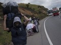 Venezolanos huyen nuevamente a pie mientras aumentan los problemas