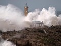 Olas de hasta 6 metros, ponen en alerta 10 comunidades en España.