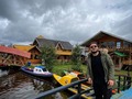 La laguna de la Cocha es como la Venecia Colombiana 🇨🇴.Sus tranquilas aguas y sus islas flotantes crean una escena digna de un cuento de hadas simimilar a la película The Hobbit,Navegar por sus canales rodeados de vegetación exuberante es una experiencia mágica. La belleza natural y la serenidad de este lugar te transportarán a otro mundo. Si deseas sumergirte en un entorno idílico, la Laguna de la Cocha es el diamante 💎 de Nariño.😃