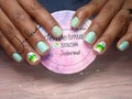 Hermosas .... Cambio de semipermanente después de 20 días  Que tal el cambio 🐸🐸🐸 lindas @andreamoralesrivera  #nails💅 #rana #latinnailscolombia #latinnails #uñassemipermanentes