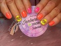 Esmaltado tradicional en uñas naturales 💜💜💜  Recuerda agendar tu cita numero en el perfil💖🎅🏼💌 #nails💅🏻#acrilicasnails#uñasacrilicas#semipermanente#glitter#latinnails#diananails#spadeuñas#caliescali#acrilicas#nailscali#pies#nailsstar#imtagram#blancoynegro