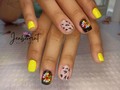 Esmaltado tradicional 🏵️🏵️🏵️  Recuerda agendar tu cita numero en el perfil📞 #nails💅🏻#acrilicasnails#uñasacrilicas#semipermanente#glitter#latinnails#diananails#spadeuñas#caliescali#acrilicas#nailscali#pies#nailsstar#imtagram#blancoynegro#tradicional #uñasnaturales #instagram#uñasjenbermut#uñasnaturales