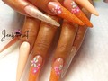 Uñas con esmalte refletivo que tal el cambio ✨  Recuerda agendar tu cita numero en el perfil📞 #nails💅🏻#acrilicasnails#uñasacrilicas#semipermanente#glitter#latinnails#diananails#spadeuñas#caliescali#acrilicas#nailscali#pies#nailsstar#imtagram#blancoynegro#tradicional #uñasnaturales #instagram#uñasjenbermut#uñasalocolombiano#glitter#uñascali#baby#refletivo