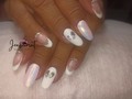 Blanco tono que nunca pasa de moda ... Chicas que tal estás uñas 🤍🤍🤍 yo ame el corazón   Recuerda agendar tu cita numero en el perfil📞 #nails💅🏻#acrilicasnails#uñasacrilicas#semipermanente#glitter#latinnails#diananails#spadeuñas#caliescali#acrilicas#nailscali#pies#nailsstar#imtagram#blancoynegro#tradicional #uñasnaturales #instagram#uñasjenbermut#uñasalocolombiano#glitter#uñascali#baby#blanco #corazon