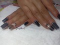 Cómo cuando amas el negro por tu trabajo ... 🖤🖤🖤  Que tal estás lindas uñas con negro y mucho brillo   Recuerda agendar tu cita numero en el perfil📞 #nails💅🏻#acrilicasnails#uñasacrilicas#semipermanente#glitter#latinnails#diananails#spadeuñas#caliescali#acrilicas#nailscali#pies#nailsstar#imtagram#blancoynegro#tradicional #uñasnaturales #instagram#uñasjenbermut#uñasalocolombiano#glitter#uñascali#baby#cambios#sutil#blanco#negro