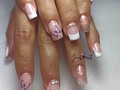 Cuando el estrés hace estragos ... Pero nada que nosotras no podamos solucionar 🦋🦋🦋  Recuerda agendar tu cita numero en el perfil📞 #nails💅🏻#acrilicasnails#uñasacrilicas#semipermanente#glitter#latinnails#diananails#spadeuñas#caliescali#acrilicas#nailscali#pies#nailsstar#imtagram#blancoynegro#tradicional #uñasnaturales #instagram#uñasjenbermut#uñasalocolombiano#glitter#uñascali#baby#cambios#sutil#blanco