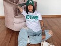 Hoy estoy 𝓂𝑜𝑜𝒹 niño 🔫 Cual es tu fav? 👀   .  .  #photography #oversize #greenaesthetic #yankees #post