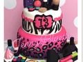Fashion Girls Birthday Cake #cake #cakeart #cakedecorating #cakedecorator #cakeoftheday #pictureoftheday #fondant #fondantcake #sugar #sugarcake #birthday #cakedesign #cumple #cakedecoration #bautizo #sugarcake #sugar #maracay #jennyblueth #jennybluethcakes