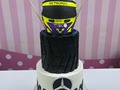 Listos para la carrera?🏁  Una cake diseñada para los amantes de la velocidad y la emoción, la Fórmula 1🏎️  Con este tema estaba raspada, tenía 01 en la boleta🤣🫣 Menos mal tengo a mi capullo (mi hijo @correiacarlos123) que es un fanático de la F1🙏🏻 y me guio con todos los detalles así que fusionamos sus conocimientos deportivos con mi arte😍🤣 y la cake quedó del más allá con el casco de Lewis Hamilton @lewishamilton y su equipo Mercedes @mercedesamgf1   Dale like y comenta cuál es tu equipo favorito👇🏻🧡   PD: Aunque no conozca del tema, mi equipo favorito es Ferrari @scuderiaferrari😍  #jennyblueth #jennybluethcakes #cake #cakes #torta #tortas #cakedecoration #cakeoftheday #cakeoftheinstagram #cakeoftheweek #cakedesign #cakedesigner #maracay #caracas #valencia
