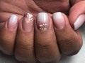 Realce de acrílico, degrade y encapsulado de gliters by @princesslash.cl 😍😍💅🏼💅🏼