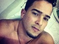 Yo no pretendo enamorarte yo soy así las trato bien pues lo que pase en tre nosotros nadie lo tiene que saber (((( Tony dize )))) nuevo tema