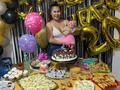 Le doy gracias a Dios por que gracias a él estoy aquí y por qué me dio mis 20añitos más sana más fuerte que nunca porque siempre pone de mi lado los buenos y los que están de verdad ahí siempre apoyándome gracias, a mi esposo por su compañía de buen hombre y por darme la felicidad que me merezco y junto a mi hija hermosa y a mi madre por traerme al mundo sana y salva y ya hoy en día convertida en madre gracias por todo eso Dios y por todo lo que me das tus bendiciones siempre van a ser lo mejor de lo mejor para todos 😍😍💓💓💓