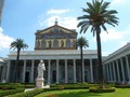 Y es que si has visitado la pirámide que vimos ayer, tienes al lado la basílica de San Pablo Extramuros, con claras influencias bizantinas. ¿Te la vas a perder? 🇮🇹 #roma #sanpablo #basilica #italia #buenasnoches
