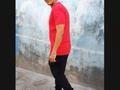 Si queremos cambiar el mundo, Debemos empezar por nosotros mismos. . #cambio #elegante #actor #caminando #rojo #gorra