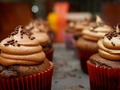 Chocolate cupcakes, no lactose, Chocolate butter cream. Unos cupcakes sencillos pero esponjosos y cremosos con chocolate 70% donde disfrutaras la mejor experiencia de comer unos ricos cupcakes. Si quieres estás sabrousuras para tus eventos o para regalarte una tarde diferente, comunícate con nosotros al DM o al 04125055945 Via WhatsApp.. . . . . #cupcake #cupcakedesign #chocolatecupcake #chocolate #chocolatevenezolano #cacao #cacaovenezolano #patisserie #pastrychefs #chocolatier #choux #petitfours #foodporn #maracay #valencia #caracas #venezuela #bogota #venezolanosenespaña #venezolanosporelmundo #photograpgy #photofood #pedidosmaracay #eventosenmaracay #republicadelcacao