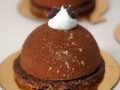 TIRAMISÙ  • mousse de queso crema y yogurt • un bizcocho de vainilla que lo humedecimos con ron y café  • una base prensada de galletas de chocolate y nibs de cacao, más mantequilla y chocolate  • terciopelo de chocolate.  ¿Estás interesada/o en probar estos postres?  Escríbeme al WhatsApp 0412-505.59.45  ¿Será toda una tentación?  Los estaré leyendo 👀  #maracayventas #maracaycity #maracay #venezuela #venezolanosporelmundo #postredechocolate #postresfrios #entremet #pavonitalia #pastrylove #pastrylover #pastryart #pastrycheflife #pastrychef #pastrylife #pasteleriavenezolana #pasteleria #chocolatbeantobar #chocolateria #chocolatier #chocolatevenezolano #cacaoroasters #cacaovenezolano