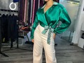 Miércoles de mujeres poderosas! Miércoles de labial nute y perfume caro! Elegante, natural, fuerte y determinada! Quiero elevar tus sentidos que conecten tu marca personal con tu actitud! Eres bella! Eres inteligente, eres capaz, eres maravillosa, ERES PODEROSA! @jochebecdesign   Que nada de derribe !