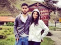 Gracias por permitirme vivir una relación sana desde el día uno, por respetar mis sentimientos, por demostrar que para ti complacerme no te significa ningún sacrificio, por apoyarme siempre, por no querer limitarme a ser, a inventar, a vivir la vida como sea que se me ocurra, en donde sea que se me ocurra Maracaibo, Panama en Madrid o en Chinaaaa, a admirar mis locuras y hasta mis malas decisiones. Por siempre estar allí a mi lado, ya tengo en mi vida mas años contigo que sin ti y no quiero que eso cambie, por que toda la maravillosa locura de ser yo es mucho más bonita si es contigo, y mis comidas son más deliciosas si estás tú así que quédate por favor jajaja te amooooo por siempre @dafonseca23 ✨💖💖💖 10 fotos viejas del álbum del recuerdo entre los 14 y los 27 años jajajaj 🌻