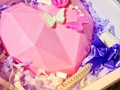 Corazón piñata con adicional de fotografía en su interior  #corazonesdechocolate #corazonchocolate #corazonpiñata #chocolatesrellenos🍫🍫 #chocolatesarmenia #chocolatesartesanales