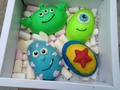 Cajita huevitos pixar rellenos de Arequipe,dulce de mora y chocolate liquido  #diadelniño #diadelniñoarmenia #regalosdiadelniño #regalosniños #sorpresacumpleaños #chocolatesarmenia #chocolateriaartesanal #chocolatería #chocolatesrellenos #pixar #monsterinc #chocolatesmonsterinc