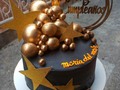 Torta con decoración en Chocolate  #tortasarmeniaquindio #tortastematicas #tortanegra #tortanegracondorado #tortacumpleaños #tortaelegante