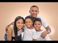 Estudio fotografico Familiar. La mayor felicidad, una familia unida..  Comunícate con nosotros y no dejes pasar estos momentos tan especiales.📸  #familia #estudiofamilia #fotografosdemontería #familiar #photographercolombia #instagram #like #portraitpage #colombia #colombiaeventos #monteria #cordoba #felicidad #union