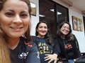 Yo feliz tocando la pancita jajajaja saludando a la Ale 🥰
