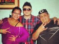 Visita de Farruko en la cabina de RSN 100.5fm (Guayaquil-Ecuador) Programa Reggaemania junto a Dj SapoTogra & La Loba La Voz Ke Te Enamora #instalike #entrevista #DjSapoTogra #Farruko #LaLobaLaVozKeTeEnamora #artista #Dj #Locutores #instagram #instafriends #Reggaemania #instamoments #crazy #instamood #instaflow #RSN1005fm #Guayaquil #instamusic #instapopular #panas #Ecuador #Sapotogra #JossyLaLoba #instaphoto @farrugram @djsapotogra1005