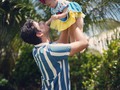 Mi querida hija, gracias por haberme convertido en padre y darme el regalo más precioso en la vida.👨🏻‍🍼Tu sonrisa, tus abrazos y tus ocurrencias llenan mi corazón de alegría. Ser tu papá es el mayor privilegio que tengo. Te amo con todo mi ser y alma. 💟 Y gracias a ti querida esposa @amanda__aguero por todo lo qué haces en mi vida, por enseñarme a ser el mejor papá del mundo 🥰🙏