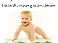 #QUERUNOTAS 📌📌📌 ・・・ Desde los 9 hasta los 12 meses el bebé tiene un largo tiempo para practicar y perfeccionar las habilidades que ha adquirido en los meses anteriores. Ya todos deben gatear y algunos más atrevidos ya dan sus primeros pasos. Caminan apoyados de todo lo que encuentran a su paso y empujan sillas, banquitos, carritos etc. Es capaz de agarrar su tetero, cosas pequeñas como granos de arroz y los lleva a la boca. Señala con el índice las cosas que desea. Comienza a utilizar la voz para llamar la atención. Para esta etapa es recomendable colocar al bebé en un espacio físico donde tenga lugares de donde apoyarse para ponerse de pie. Dale mucha libertad, permítele explorar el espacio e invítalo a descubrir su al rededor. Ofrécele envases donde pueda sacar y meter objetos más pequeños.  Son unos meses mágicos de grandes logros motores, pero que requieren de mucho trabajo y atención de tu parte porque el aumento en su actividad también genera aumento en los riesgos de caídas, golpes, etc.  #especialdesarrollomotoryestimulacionadecuada #fisiokids #fisioterapiapediatrica #bebes #niños #tipsmamas #estimulaciontemprana #primerizas #desarrollomotor
