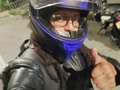 Madrugando saliendo para Bogotá city....🤣😂🤣😂 Llegando a la finca en San Jerónimo, venga y le vendo, venga y le digo ustedes ven el Twingo porque el Ferrari no llegaba hasta ahí ....🤭 Y ese Twingo fue guerrero hasta se le hundio el techo de tanta carga que llevaba.