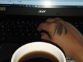 Café servido, vienes?