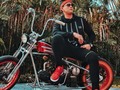 #TBT 2018 Campaña publicitaria de mi familia @apoloshoes! Estamos pensando en rifar un paseo en moto! 😂🏍 . . PD: Activos hoy 8pm en un LIVE con @invershow