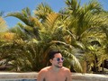 Dos cervecitas y un coco loco 🌊☀️ . . . . . . . #moment #lifestyle #blogger #beach #travel