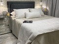 Viste la habitación de mamá un Regalo Perfecto 🎁🎁🎁🎁🎁🎁🎁🎁🎁🎁🎁🎁🎁Decora tu lugar favorito con nosotros ya estamos en Medellín en el @santafemedellin local exterior 100A por la entrada Aguacatala ..y @pereiraplaza envíos nacionales y todas las formas de pago …  #decoraciones #decoracion #pereira #mobiliarios #amor #tendidosdecama #mesas #espejosdecorativos #colombia #decoracioninteriores #homedecor #casa #home #diseñodeinteriores #mesa #hogar #compracolombiano #interiordesign #diseñodeinteriores #lamparas #cama #hogar #decoracioncolombia #papelcolgadura