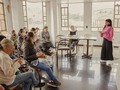 Entregamos habilidades blandas a las comunidades que impactamos para empoderarlas productivamente. Las orientamos para que sepan cuáles son los mercados, en qué inspirarse, cómo crear, la importancia de un desfile, entendimiento de las temporadas y para qué sirven con el fin de hacer de sus ideas de negocio algo perdurable y sostenible en el tiempo.  @juanpablosocarras  @cmmcolombia   . . . . . . .  #HHAM #moda #modacolombiana #sostenibilidad #marcasconproposito #upcycling #modasostenible #artesanias #JPS #Socarras #historiashechasamano artesanas #trabajomanual #hechoamano