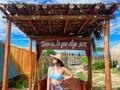 El Universo recompensara siempre lo que le reclamamos con amor, lo que aceptamos porque lo creemos merecer; Basta de batallar con lo que no nos pertenece, aferrándonos a situaciones, circunstancias, y personas que no van en nuestra sintonía teniéndole miedo a lo desconocido, empeñándonos en disfrazar un presente de infelicidad, hay vendas en los ojos que nos ponemos por falta de amor, que impiden demandar lo que por virtud nos pertenece, vamos por la vida devorando cascaras y tirando las semillas del fruto, la benevolencia del ser empieza con la lealtad que tenemos con nosotros mismos !!! ✍️J’R    𝟕:𝟑𝟓 𝒑𝒎 𝒇𝒊𝒍𝒐𝒔𝒐𝒇𝒂𝒏𝒅𝒐 𝒖𝒏 𝒓𝒂𝒕𝒊𝒄𝒐 𝒂𝒏𝒕𝒆𝒔 𝒅𝒆 𝒔𝒂𝒍𝒊𝒓 𝒅𝒆 𝒍𝒂 𝒐𝒇𝒊𝒄𝒊𝒏𝒂 !