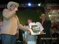 ¡Momento de recordar y agradecer! . . En el año 2014 tuve la oportunidad de presentar y otorgar algunos reconocimientos a personalidades durante la celebración de un aniversario más de #criollisimaslasser .  Este año el proyecto, que inicio hace tres décadas, es referencia obligada en el oriente venezolano para quienes amamos la música de #venezuela .  El concepto del programa es de @josesanchez3926 quien además fundó @lasser97.7fm .  Pero la responsabilidad de conducir y despertar con música venezolana al oriente del país recayó sobre Manuel Maza.  Este fin de semana toda la zona norte de Anzoátegui celebrará los 30 años de @criollisimaslasser977  Nos vemos en el @chiringuitopedroespanol este sábado 26 de Noviembre.  ¡Y no hay más! . . #tbt #juliocesaryl #soydevenezuela #musicallanera