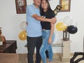 Hoy es uno de esos días difíciles como todos estos desde que tú no estás con nosotros. No había tenido el valor de escribirte o tal vez siquiera aceptar tu partida me parecía muy lejano ese día. el día que te debía dejar ir pues tenías una cita a la que ninguno podemos faltar. Siempre creí que no era una persona egoísta pero aún con haberte disfrutado 27 años debo decir que no fué suficiente. no fueron suficientes enseñanzas, no fueron suficientes alegrías, no fueron suficientes navidades, no fueron suficientes consejos. ay papá siempre fuiste la mitad de mi vida y ahora que te fuiste que será de la mía? Dejaste mi corazón hecho pedazos y vacío. seré capaz de dejar de sentir este dolor? Con el paso de los días te siento lejos y te extraño más, como me hace falta tu voz, tu sonrisa y tú forma de mirarme con los ojos brillantes siempre, como si vieras tu motivo de vivir en mi. Lamento que te hayamos hecho sufrir tanto y no tener el valor de aceptar que era tu tiempo y habías cumplido con tu propósito en este mundo, pero dime quién no daría lo que fuera por tenerte así sea una hora más a su lado? Cómo quisiera volver a tener una conversación profunda contigo y discutir por cualquier cosa que no estábamos de acuerdo, ojalá esto fuese sólo una pesadilla y poder verte de nuevo al despertar. Todos decimos que los que se van fueron las mejores personas del mundo pero vaya que tú lo eras, para mí siempre fuiste mi héroe y mi ejemplo a seguir gracias por llevarme de tu mano y cuidarme de todo peligro, siempre seré tu niña y la luz de tus ojos.  así como tú siempre serás la luz de los míos.   Te amo papá descansa en paz..