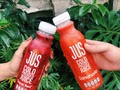 ¡Cheers! 🥕🍎Los momentos de bienestar se comparten.Etiqueta a esa amiga que siempre te acompaña. 🍃 . . #juslab #juslabmx #jugos #jugosnaturales #juice #health #wellness #bienestar #friendship #nature #sanvalentin