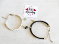 Cueritos black and white. Incluye cajita y mensajes disponibles. #envioschile #enviosaregiones #pulserasdeparejas #enamorados #love #amor #viñadelmar #valparaiso #rancagua #sanfernando #sanfelipe #sanvicente #maipu #laserena #coquimbo #puertovaras #puertomontt #chiloe #chillan